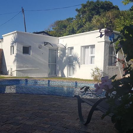 Blu Bed & Breakfast Port Elizabeth Bagian luar foto