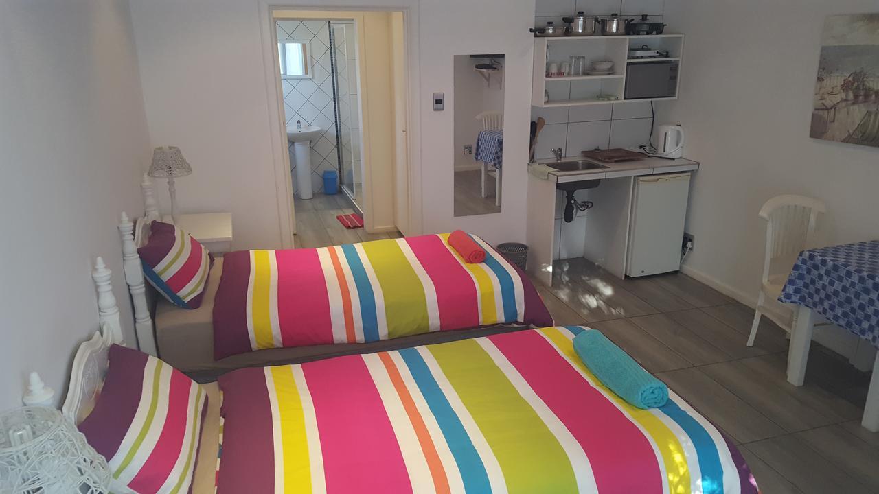 Blu Bed & Breakfast Port Elizabeth Bagian luar foto