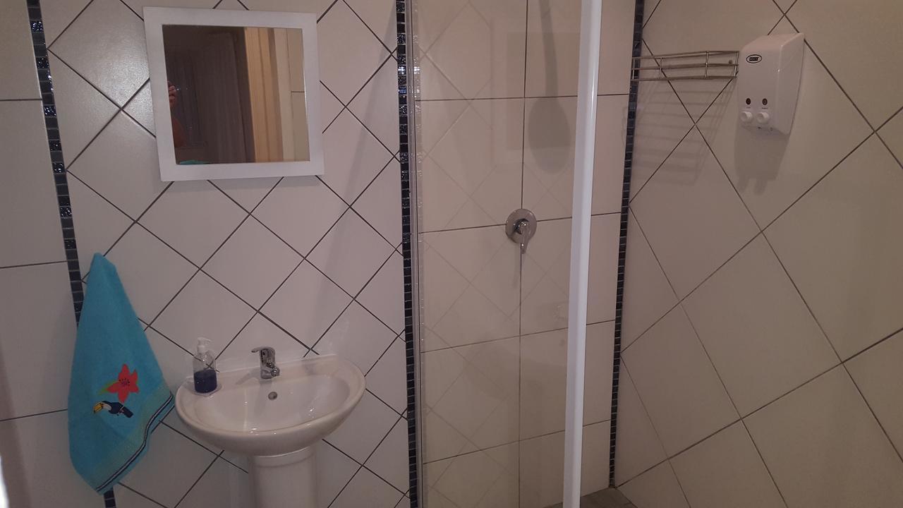 Blu Bed & Breakfast Port Elizabeth Bagian luar foto