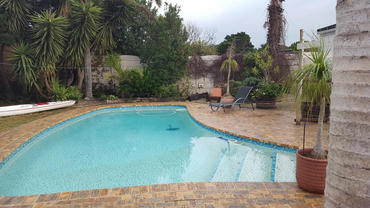 Blu Bed & Breakfast Port Elizabeth Bagian luar foto