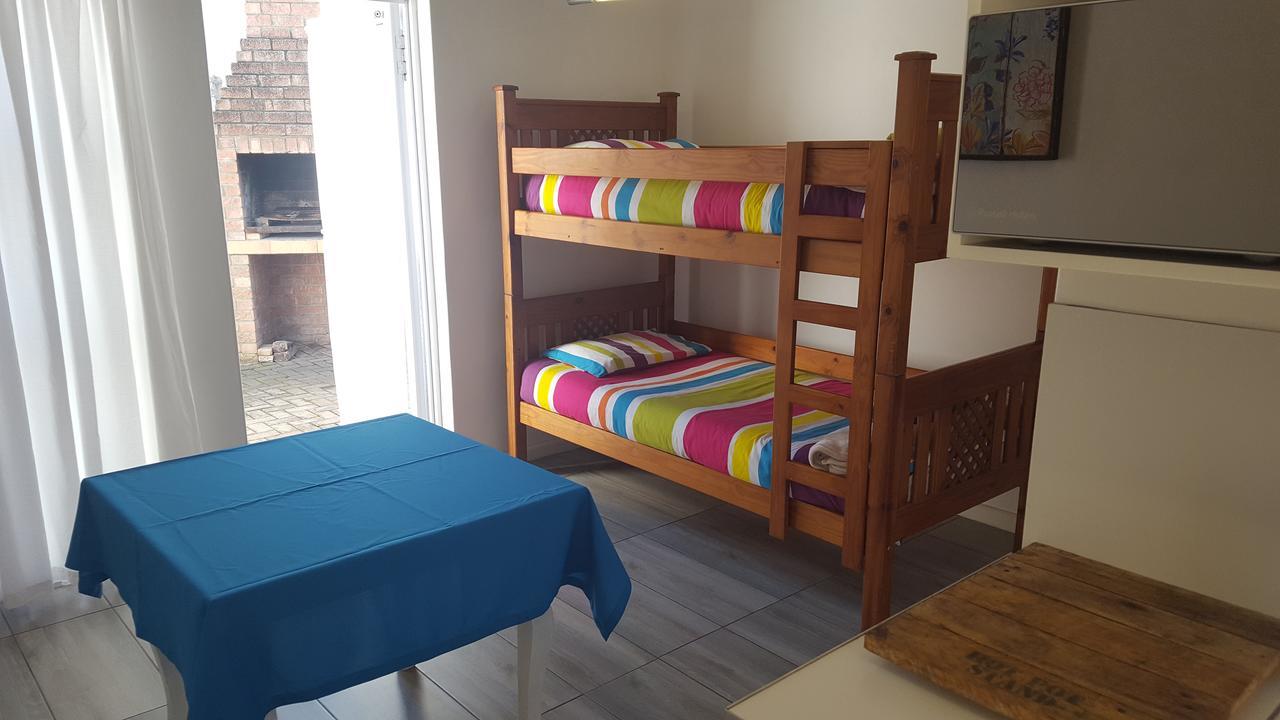 Blu Bed & Breakfast Port Elizabeth Bagian luar foto