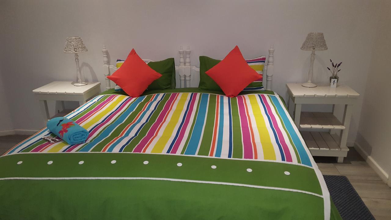 Blu Bed & Breakfast Port Elizabeth Bagian luar foto